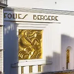Maxim Folies Hotel Parijs