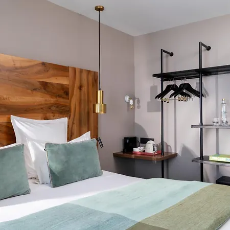Maxim Folies Otel 3*