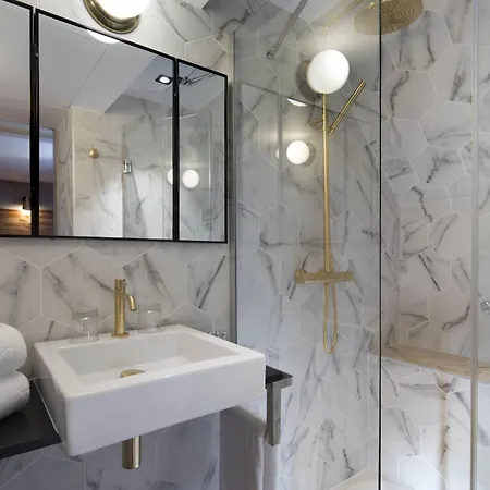 Hotel Maxim Folies 3*