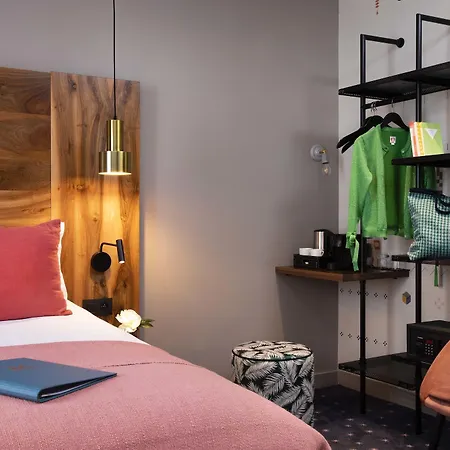 Hotel Maxim Folies