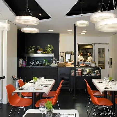 Hotel Maxim Folies Paris