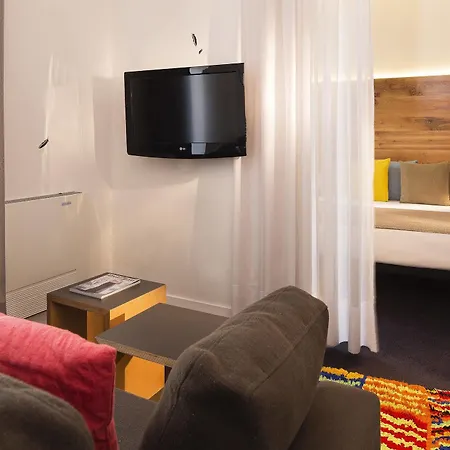 Hotel Maxim Folies Paris