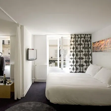 Maxim Folies Hotel 3*