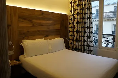 Hotel Maxim Folies