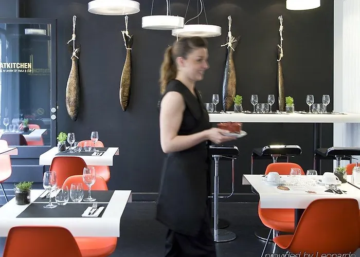 Maxim Folies Hotel 3*