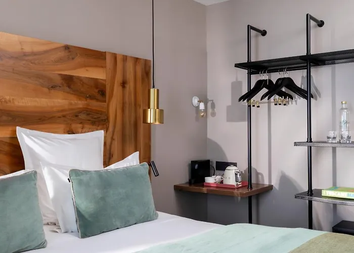 Maxim Folies Hotel 3*