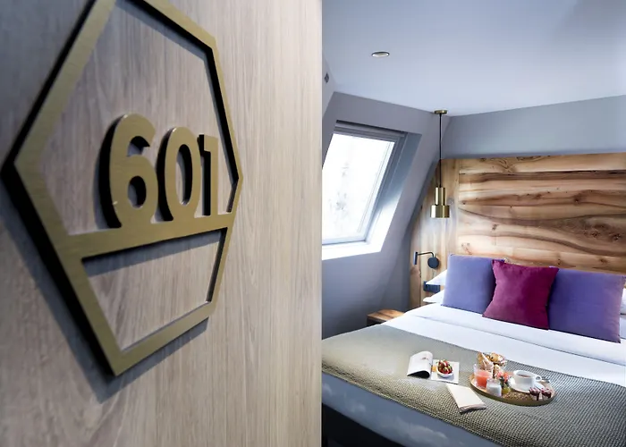 Hotel Maxim Folies 3*