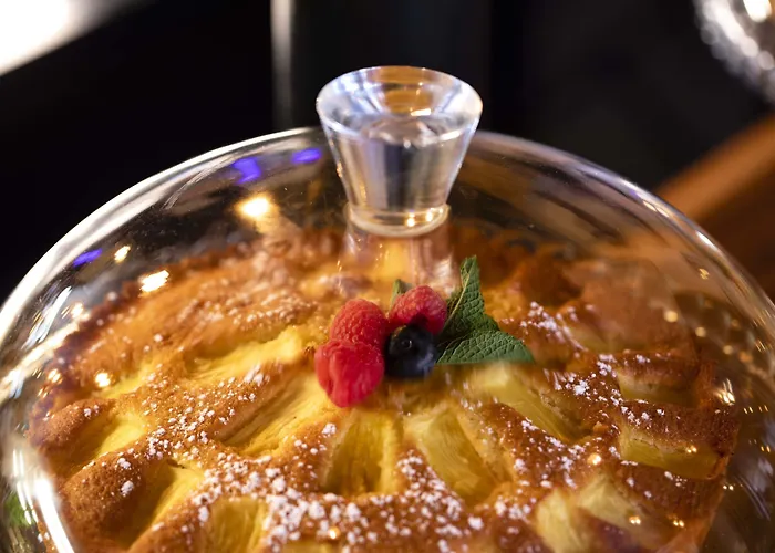 Maxim Folies Hotel Paris