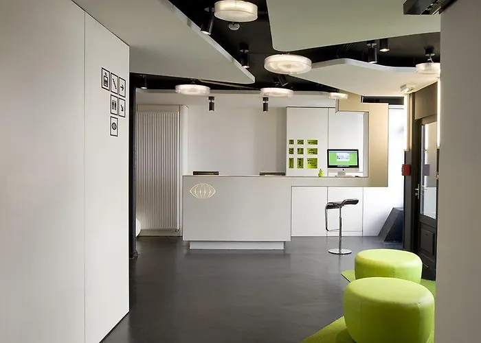 Maxim Folies Hotel Paris