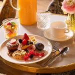 Maxim Folies Hotel 3*