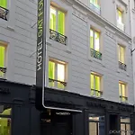 Maxim Folies Hotel