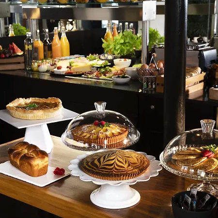 Maxim Folies Hotel 3*